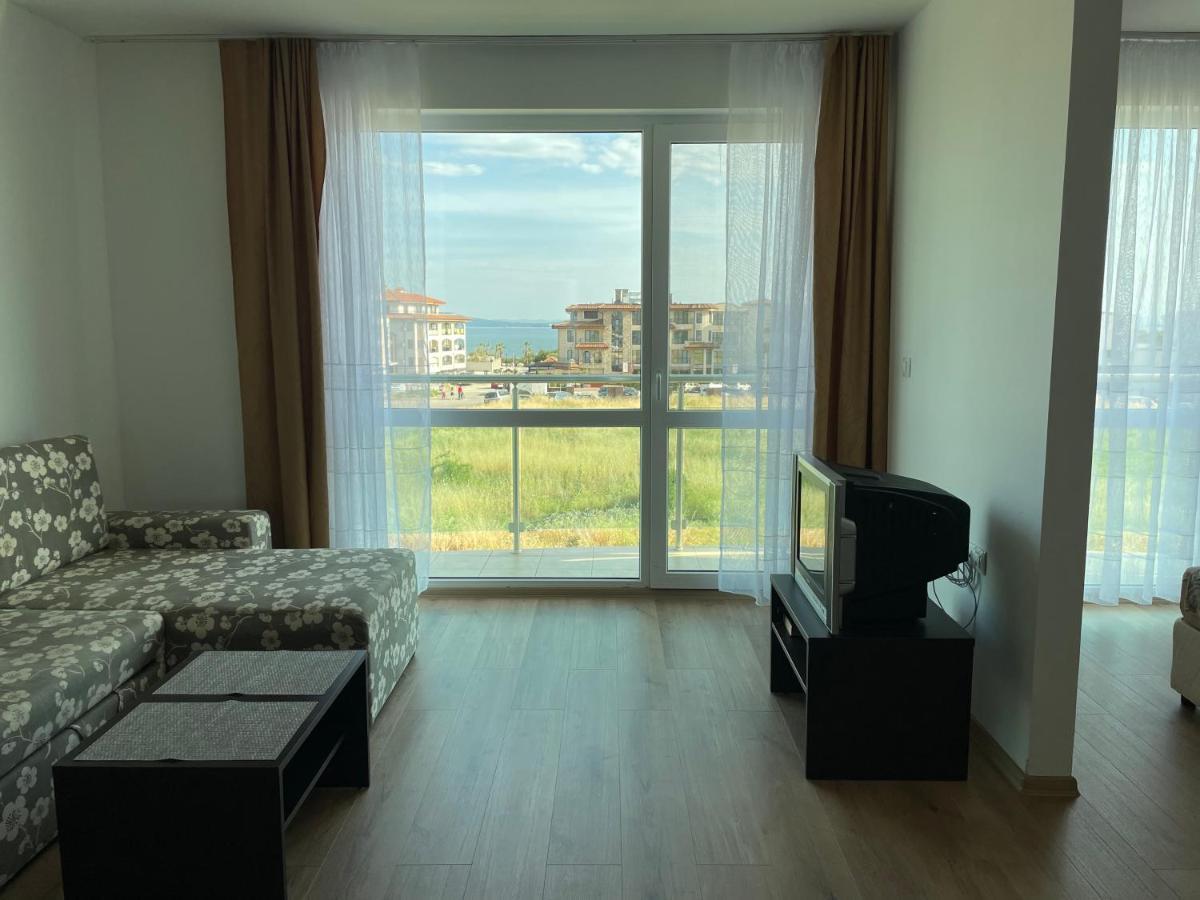 Апартамент В Сарафово Apartment Burgas Luaran gambar