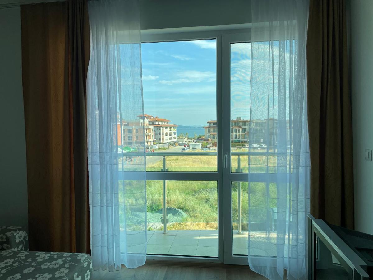 Апартамент В Сарафово Apartment Burgas Luaran gambar