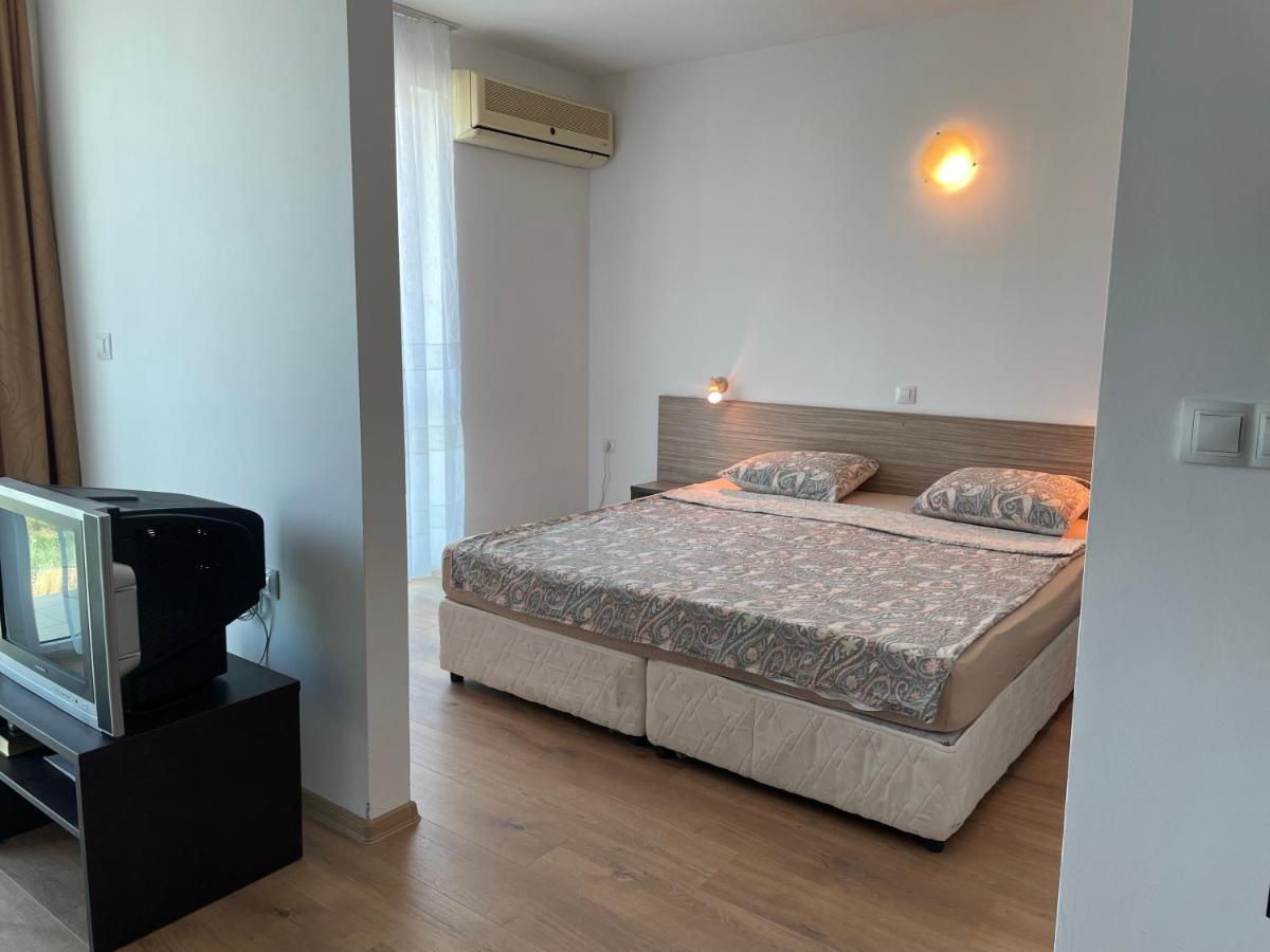 Апартамент В Сарафово Apartment Burgas Luaran gambar